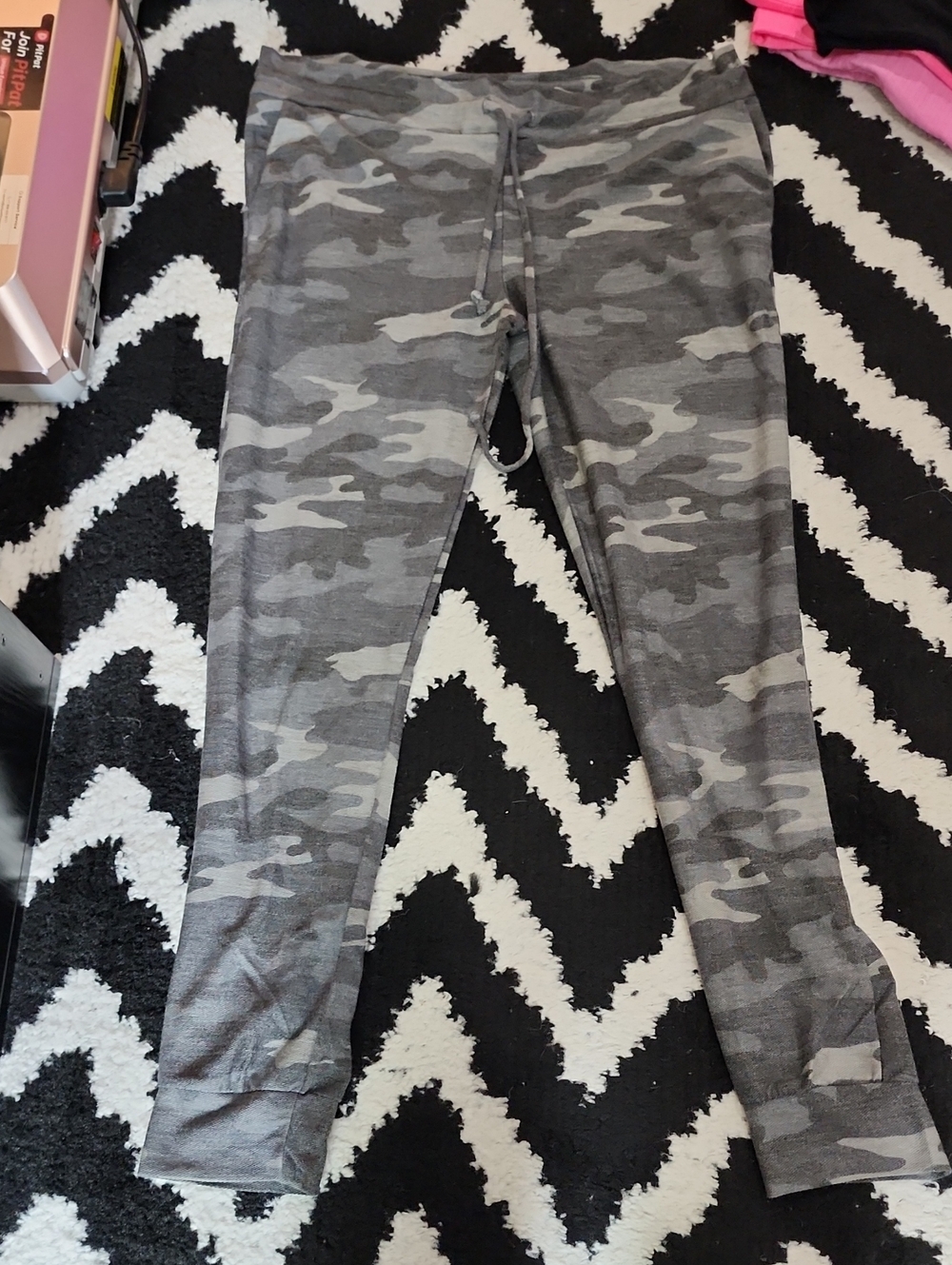 HEIMISH USA Gray Camods Joggers